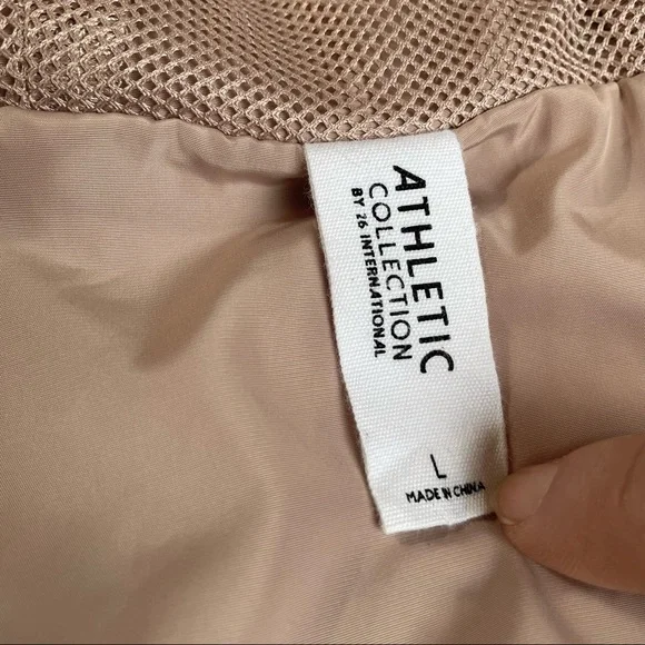 26 International Windbreaker Jacket - Picture 8 of 8